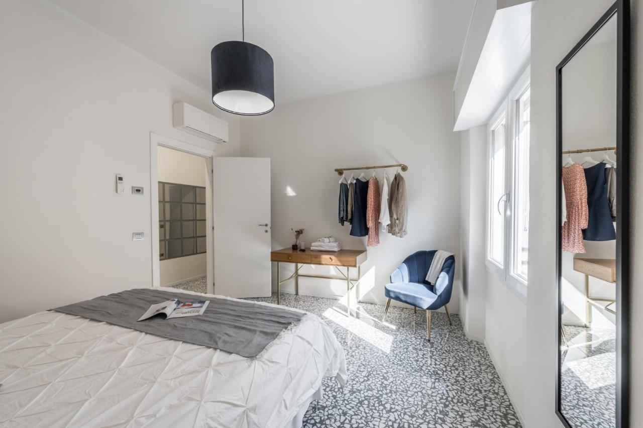 Altalena Sulla Piazza, Un Affaccio D'Eccezione Apartment Modena Exterior photo