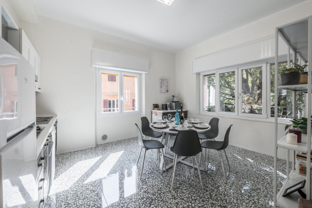 Altalena Sulla Piazza, Un Affaccio D'Eccezione Apartment Modena Exterior photo
