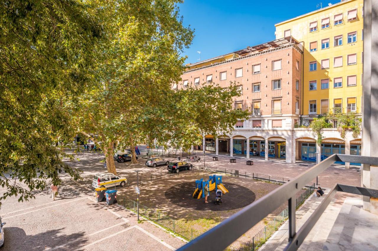 Altalena Sulla Piazza, Un Affaccio D'Eccezione Apartment Modena Exterior photo